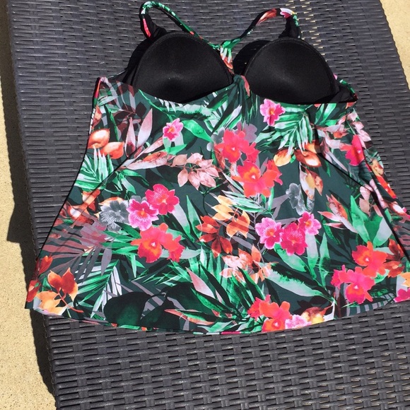 Aqua Green Swim Nwot Aqua Green Tropical Floral Swim Tankini Top